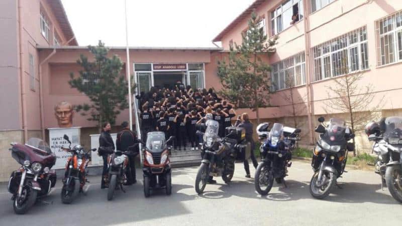 1000 motorcu 1000 çocuk