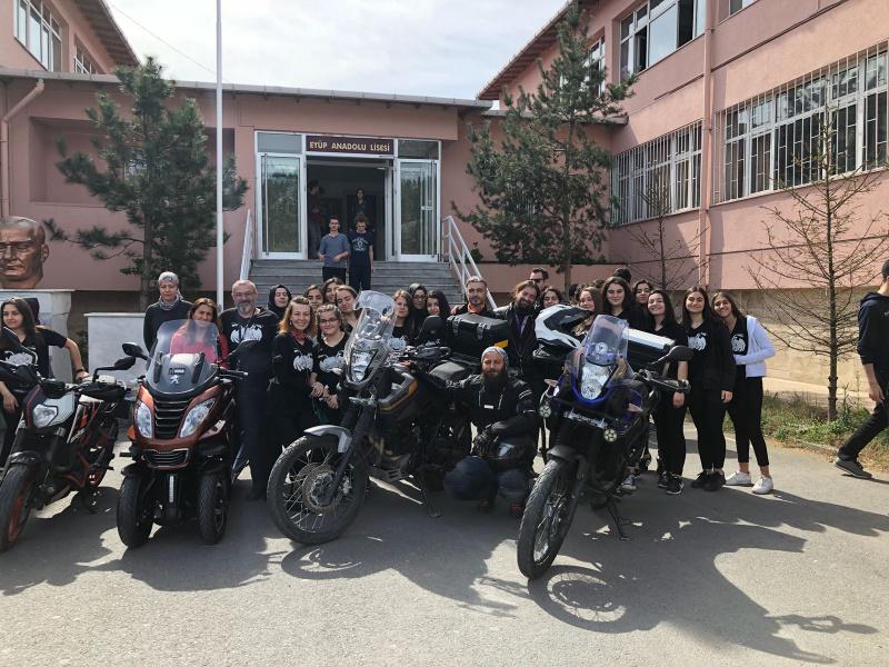 1000 motorcu 1000 çocuk