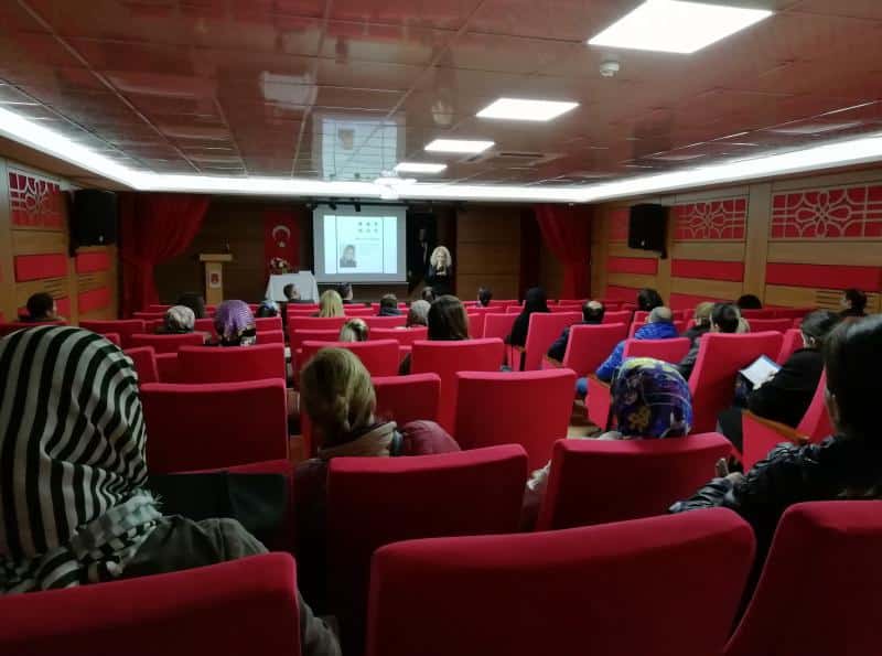 Veli Semineri: Aile ici İletisim
