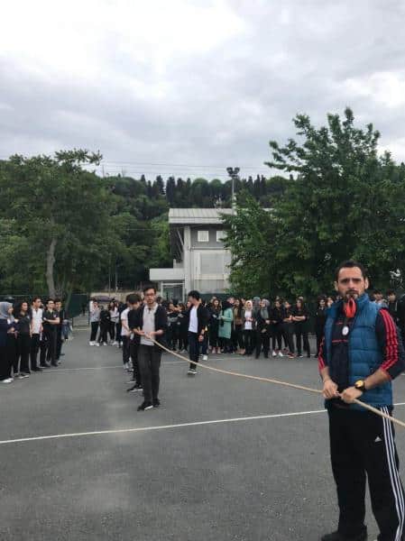 11-B Sınıfı Mangal Partisi